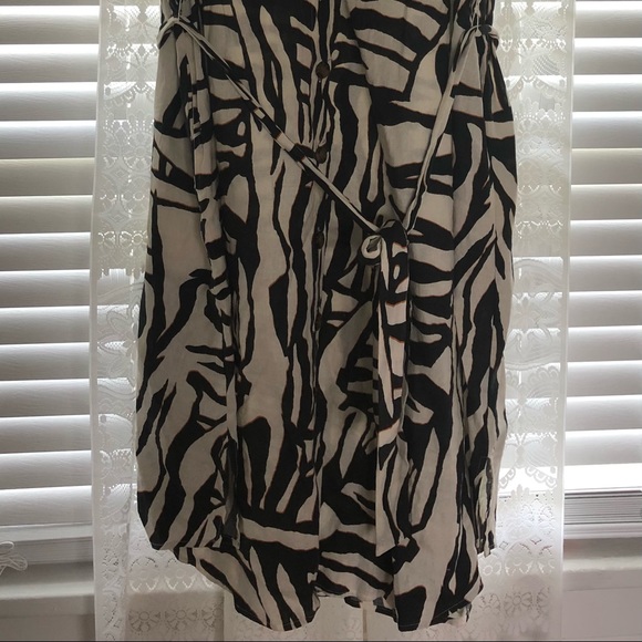 Tie waist, collared shirt dress - Picture 2 of 5